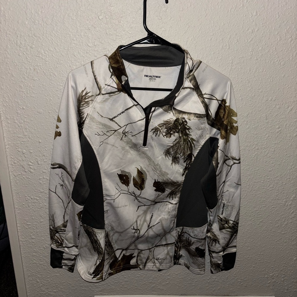 Realtree Gray and White Camo Hoodie Sizes Medium